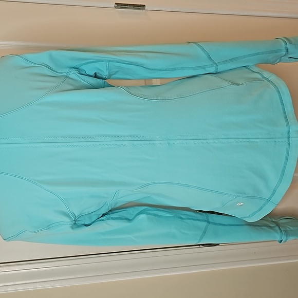 314. Lululemon Forme Jacket - Picture 5 of 11